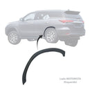 Moldura Friso Paralama Traseiro Hilux SW4 SRX 2016 2017 2018 2019 2020 Lado MOTORISTA (Esquerdo)